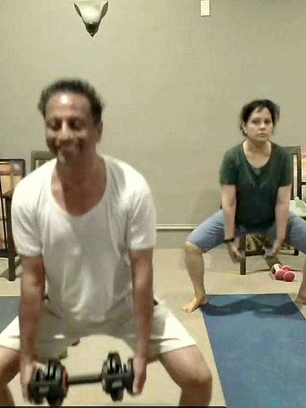 Sujatha & Chandra, a YourTrainer member in Dallas, Texas, at the start of a video story